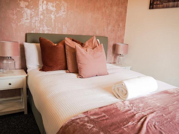 Home In Speke- 8 Mins Walk To Airport Exterior photo